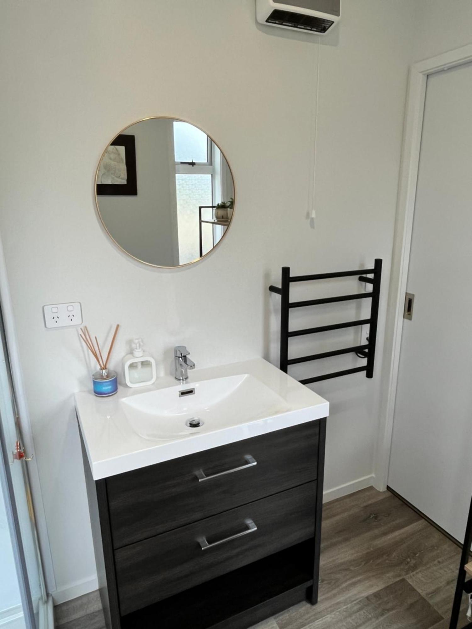 Lakeside Cozy Studio Taupo Ngoại thất bức ảnh