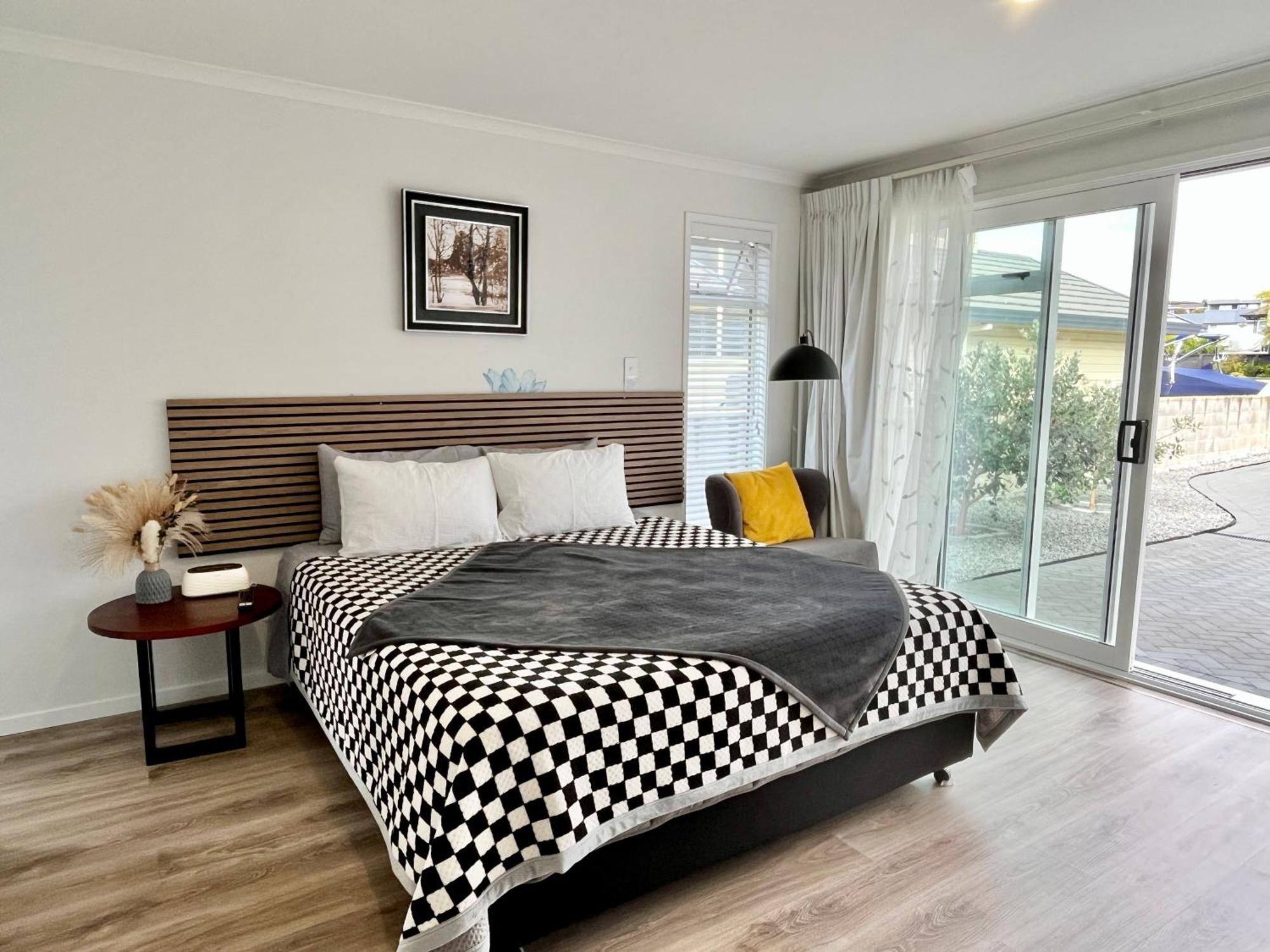 Lakeside Cozy Studio Taupo Ngoại thất bức ảnh